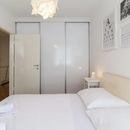 Jelena Apartment *